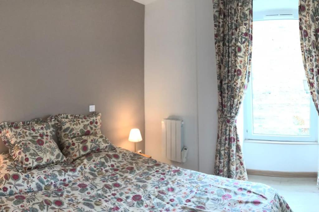 Appartement Tres Lumineux Avec Belle Vue Degagee โรชฟอต์อองแตร์ ภายนอก รูปภาพ