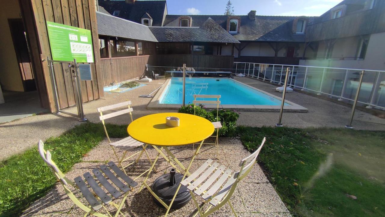 Appartement Tres Lumineux Avec Belle Vue Degagee โรชฟอต์อองแตร์ ภายนอก รูปภาพ