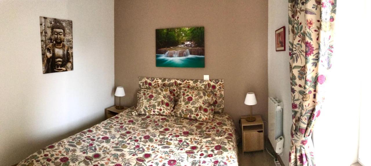 Appartement Tres Lumineux Avec Belle Vue Degagee โรชฟอต์อองแตร์ ภายนอก รูปภาพ
